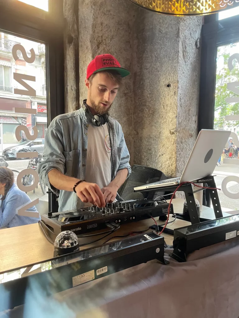 Julien - Govind B DJ